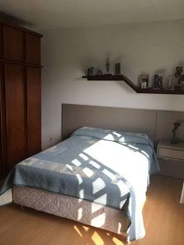 Sobrado com 2 suíte(s) mais 2 quarto(s) à venda no bairro Floresta em Joinville, por R$ 995.000.00. — foto 7