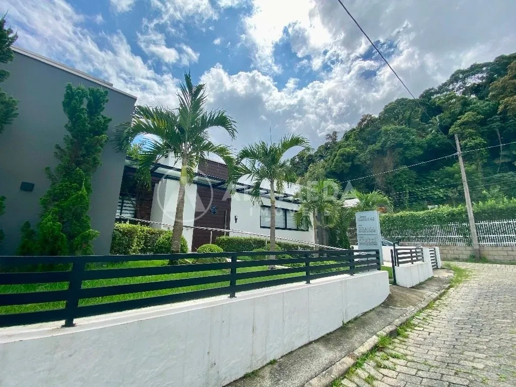 Casa à venda com 2 quartos, 3 vagas, 354m² no Garcia, Blumenau - foto 1