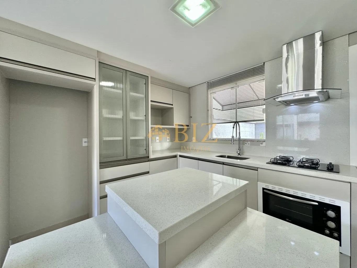 Casa à venda com 2 quartos e 1 suíte, 1 vaga, 120m² no Garcia, Blumenau - foto 1