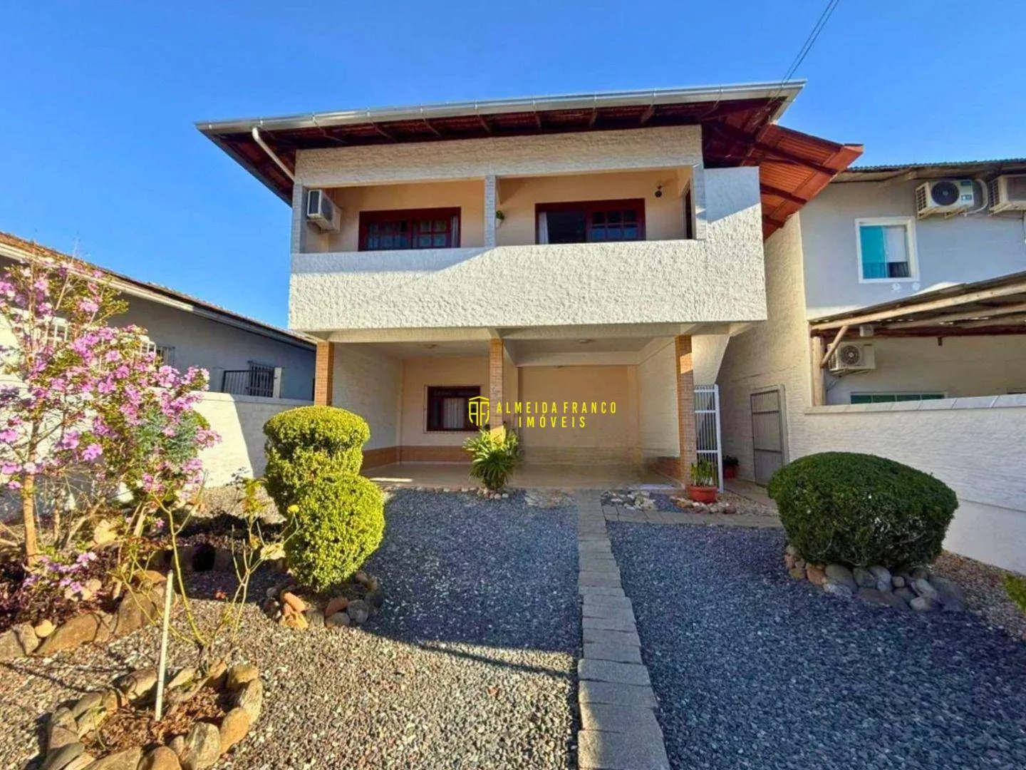 Casa à venda com 3 quartos, 441m² no Boa Vista, Blumenau - foto 1
