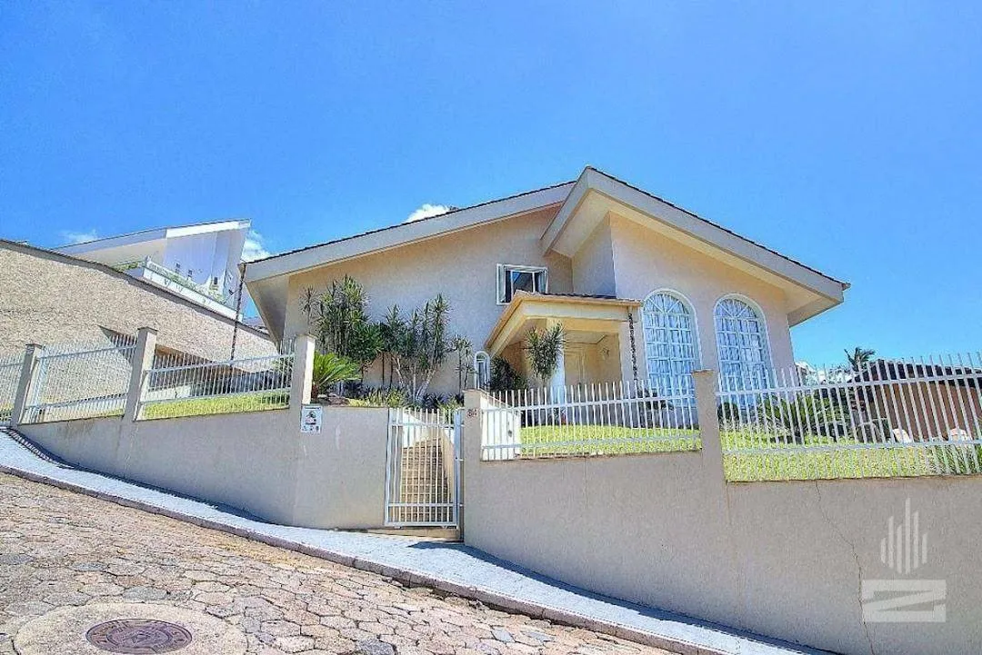 Casa à venda com 3 quartos e 1 suíte, 2 vagas, 550m² no Itoupava Seca, Blumenau - foto 1