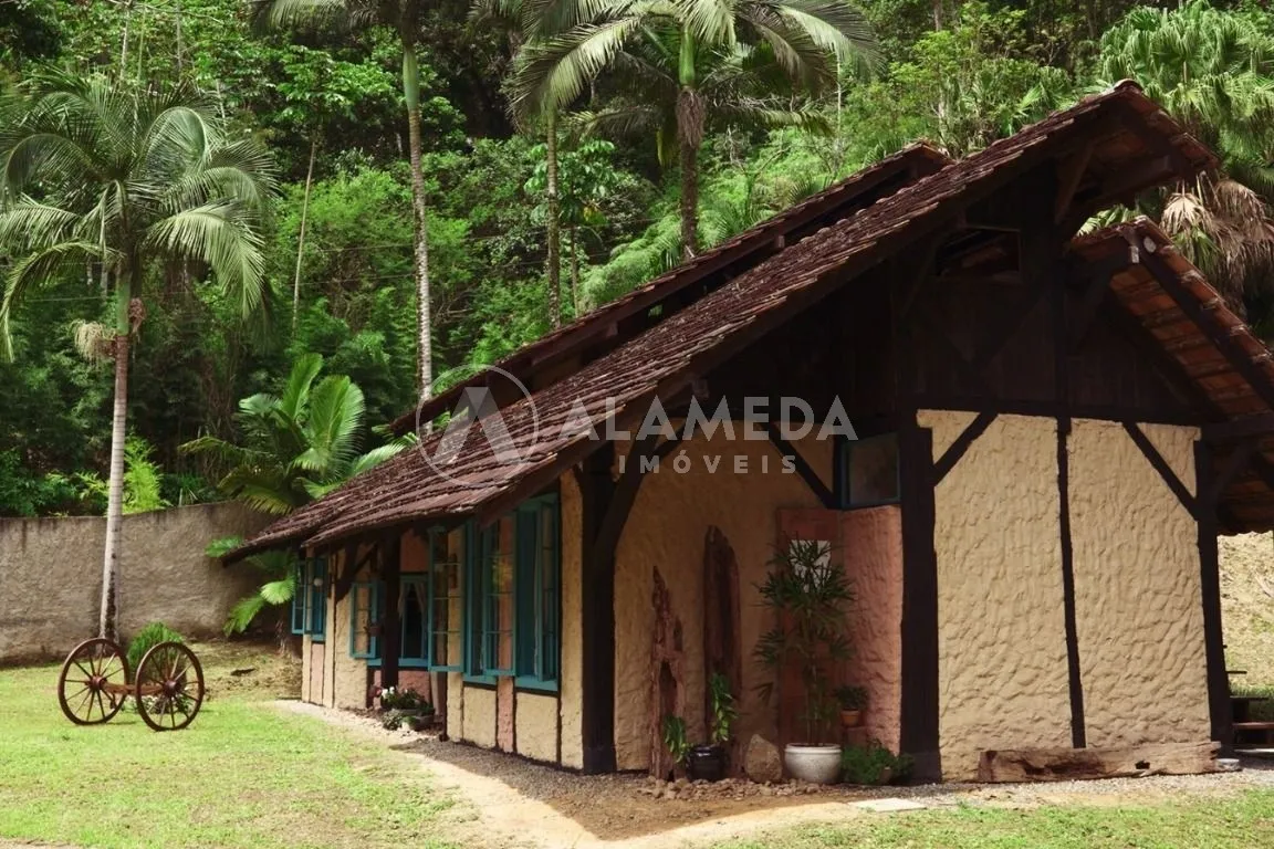 Casa à venda com 5 quartos, 5 vagas, 1980m² no Bom Retiro, Blumenau - foto 1