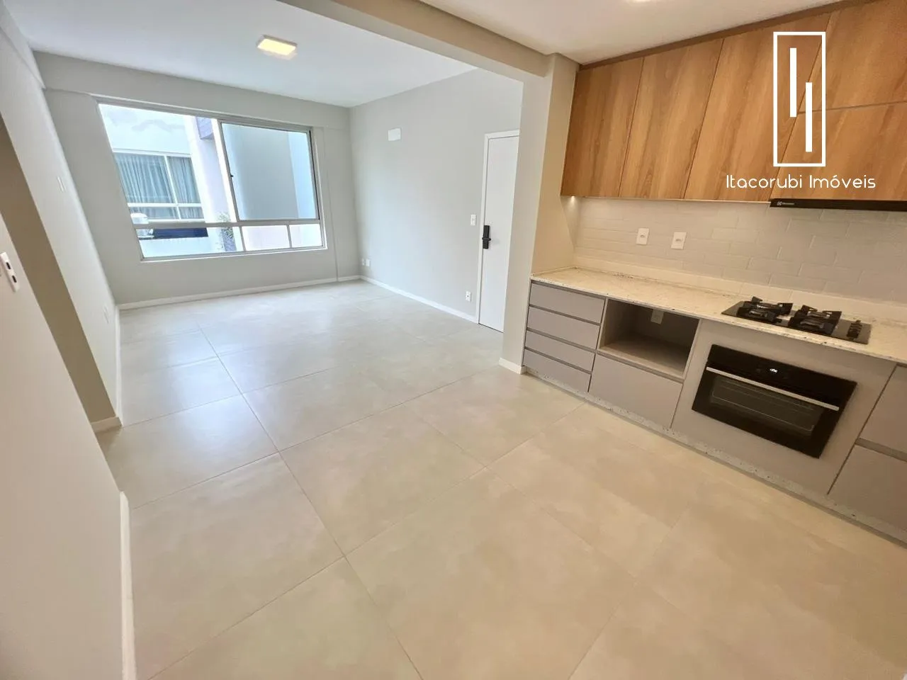 Apartamento à venda com 3 quartos e 2 suítes, 1 vaga, 134m² no Agronômica, Florianópolis - foto 1