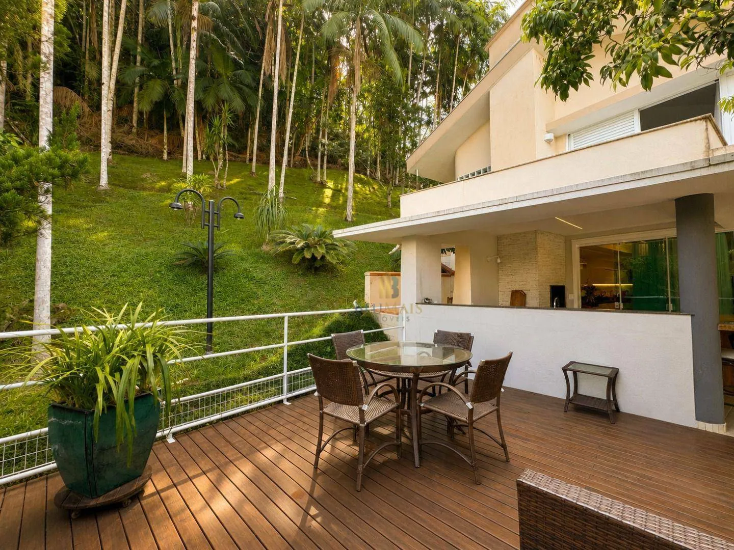 Casa à venda com 3 quartos e 1 suíte, 4 vagas, 1080m² na região do bairro Garcia, próximo à Rua Engenheiro Odebrecht, Blumenau — foto 3