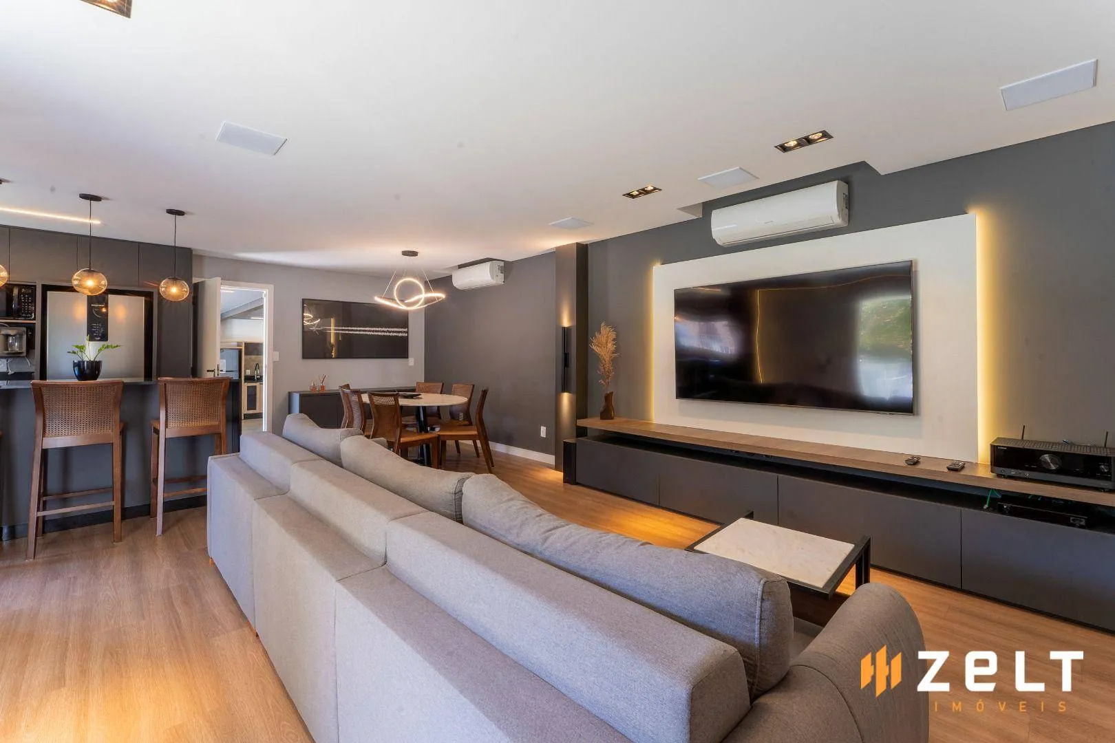 Casa à venda com 3 quartos e 1 suíte, 4 vagas, 355m² na Rua Professor Bartolomeu João Hess no Velha, Blumenau — foto 4