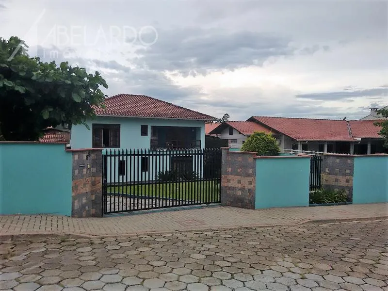 ABELARDO IMÓVEIS - Excelente casa de dois pavimentos, SEMI MOBILIADA. — foto 4
