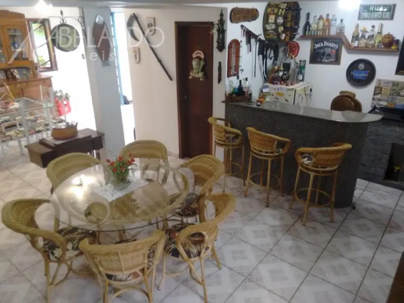 ABELARDO IMÓVEIS - Excelente casa de dois pavimentos, SEMI MOBILIADA. — foto 7