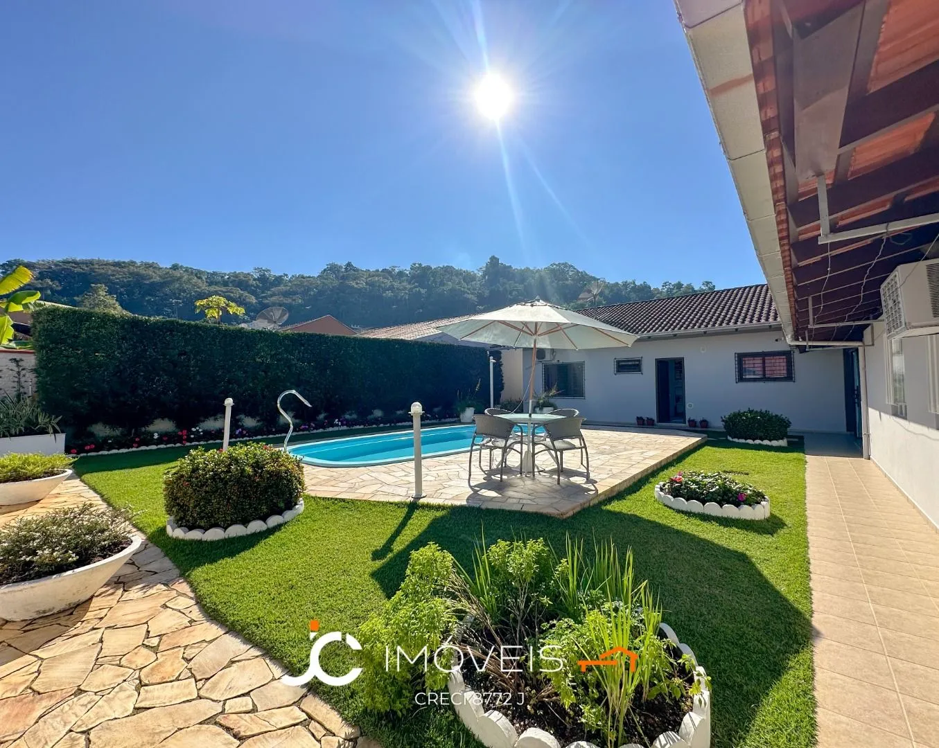 Casa à venda com 3 quartos e 1 suíte, 2 vagas, 450m² no Velha Central, Blumenau - foto 1