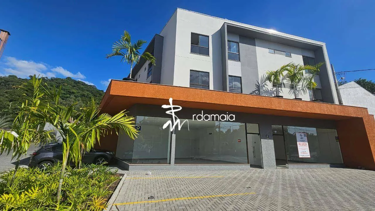 Loja à venda, 6 vagas, 58m² no Velha Central, Blumenau - foto 1