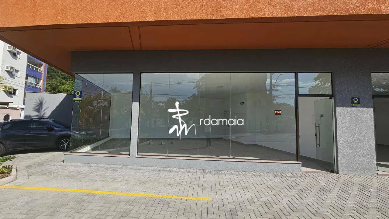Loja à venda, 6 vagas, 58m² na Rua Governador Jorge Lacerda no Velha Central, Blumenau — foto 3