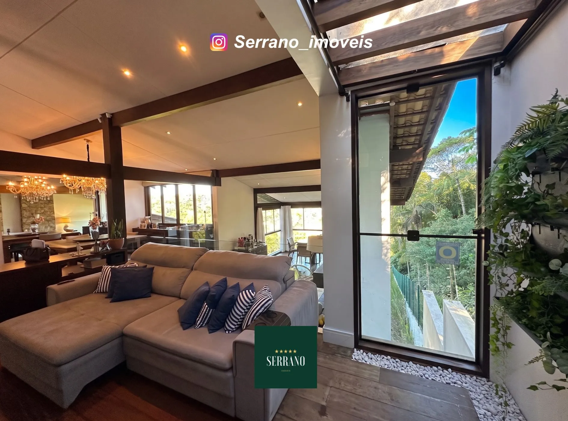 Casa à venda com 4 quartos e 1 suíte, 4 vagas, 272m² no Ponta Aguda, Blumenau - foto 1
