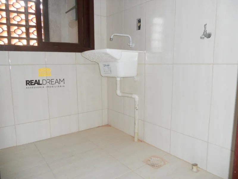 Prédio Localizado no Bairro Escola Agricola Próximo a Loja Haveroth . — foto 5