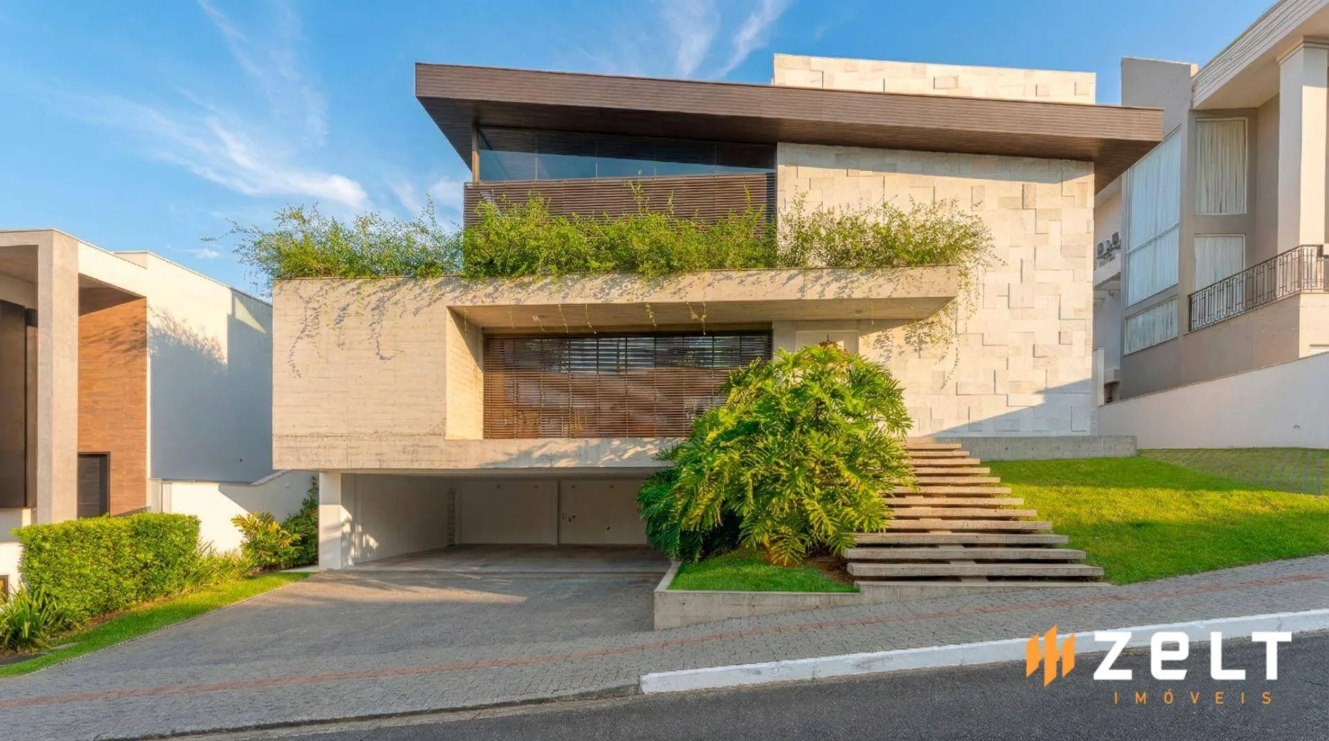Casa à venda com 4 quartos e 4 suítes, 5 vagas, 804m² no Itoupava Central, Blumenau - foto 1