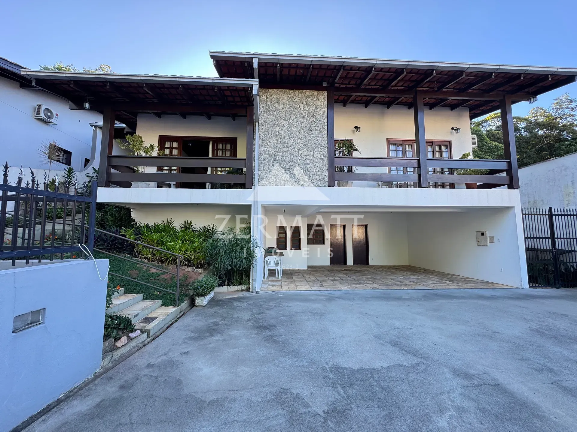 Casa à venda com 3 quartos e 1 suíte, 3 vagas, 634m² no Itoupava Seca, Blumenau - foto 1