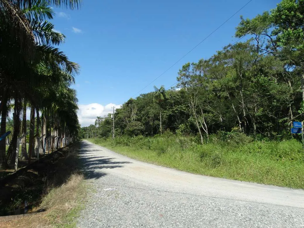 Terreno à venda no bairro Cubatão em Joinville, por R$ 11.300.000.00. — foto 2