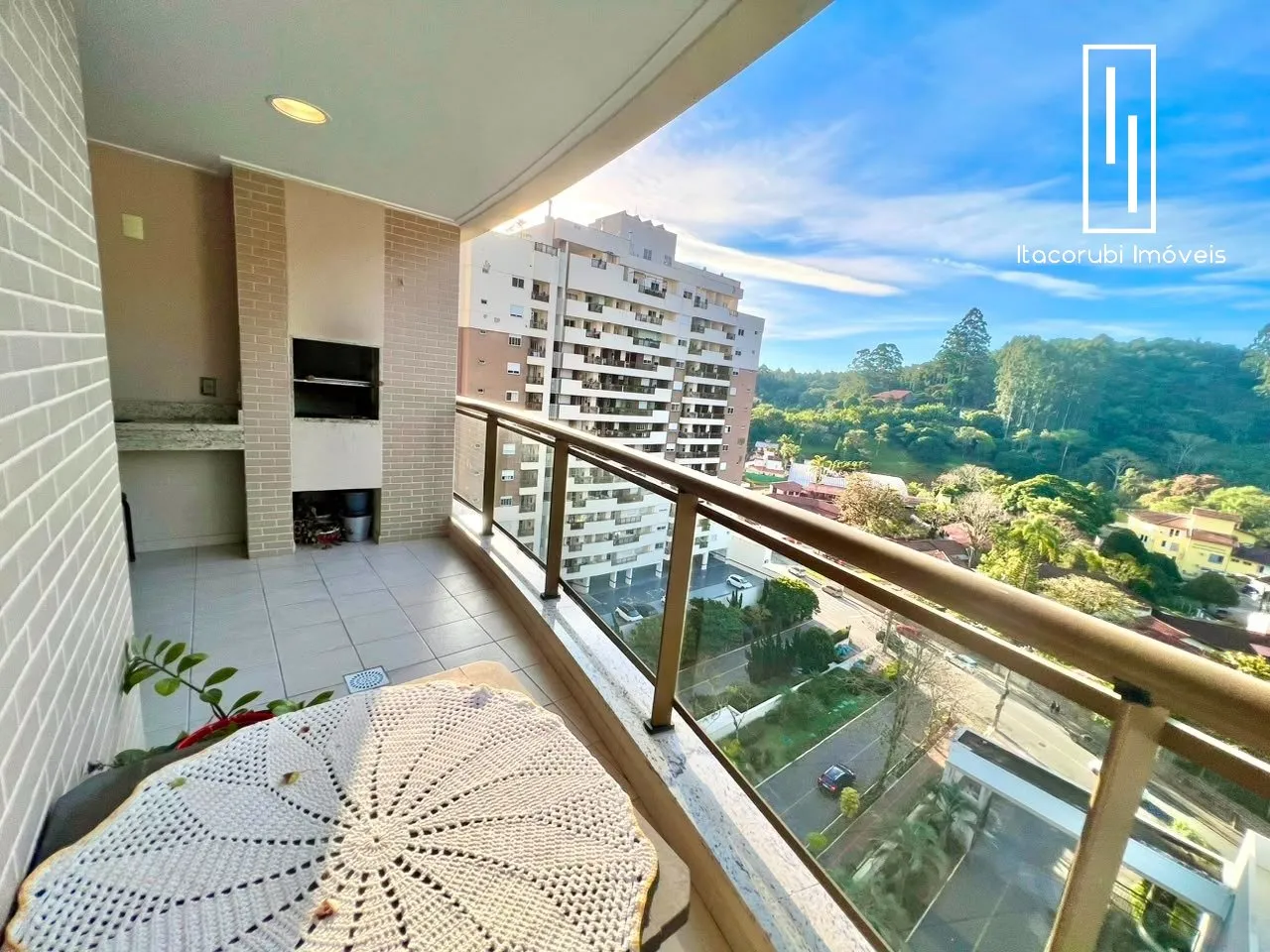 Apartamento para alugar com 3 quartos e 1 suíte, 2 vagas, 160m² no Itacorubí, Florianópolis - foto 1