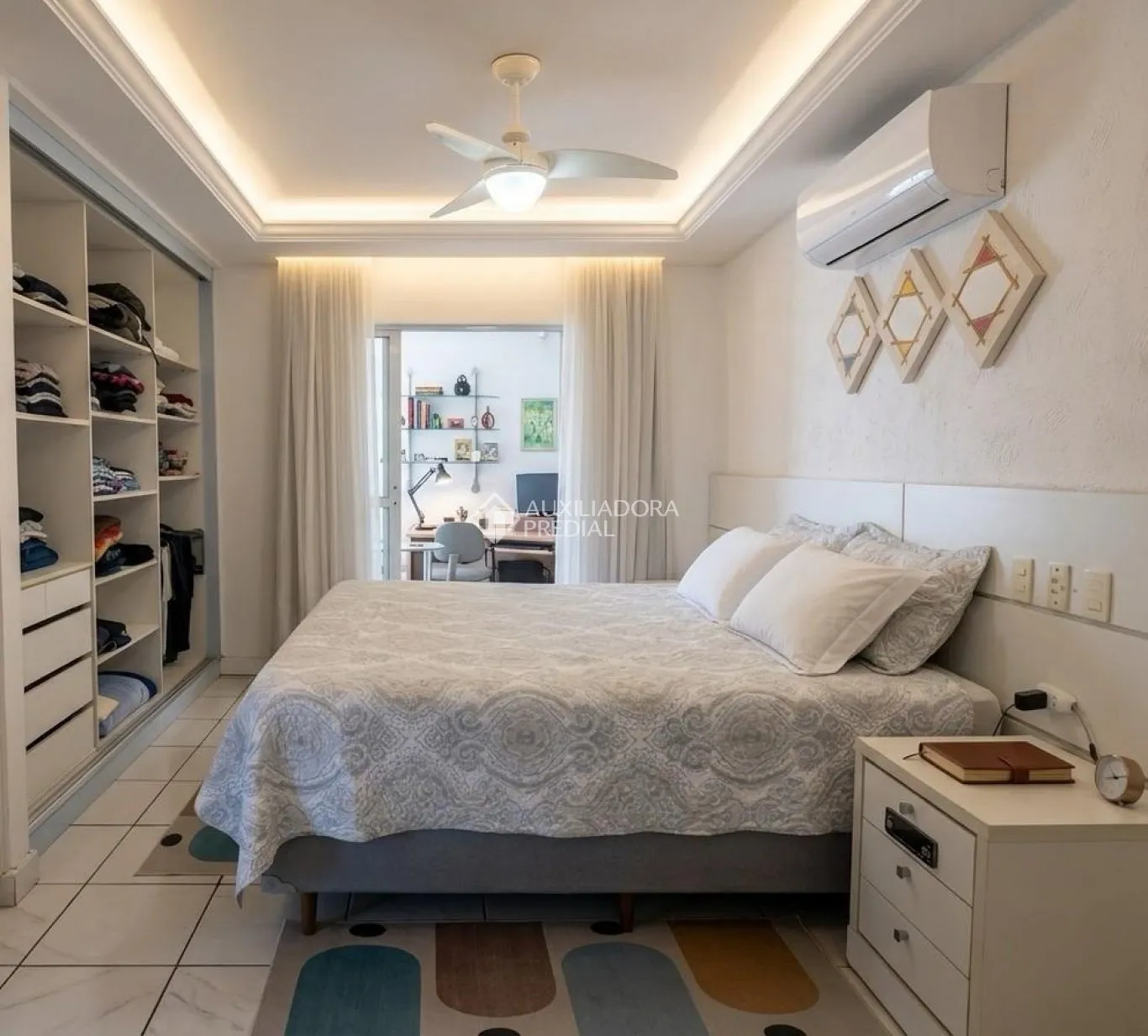 Casa à venda com 7 quartos e 1 suíte, 5 vagas, 250m² no Agronômica, Florianópolis - foto 1
