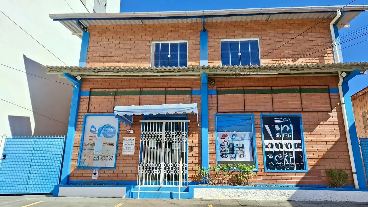 Galpão à venda, 4 vagas, 240m² no Centro, Blumenau - foto 1