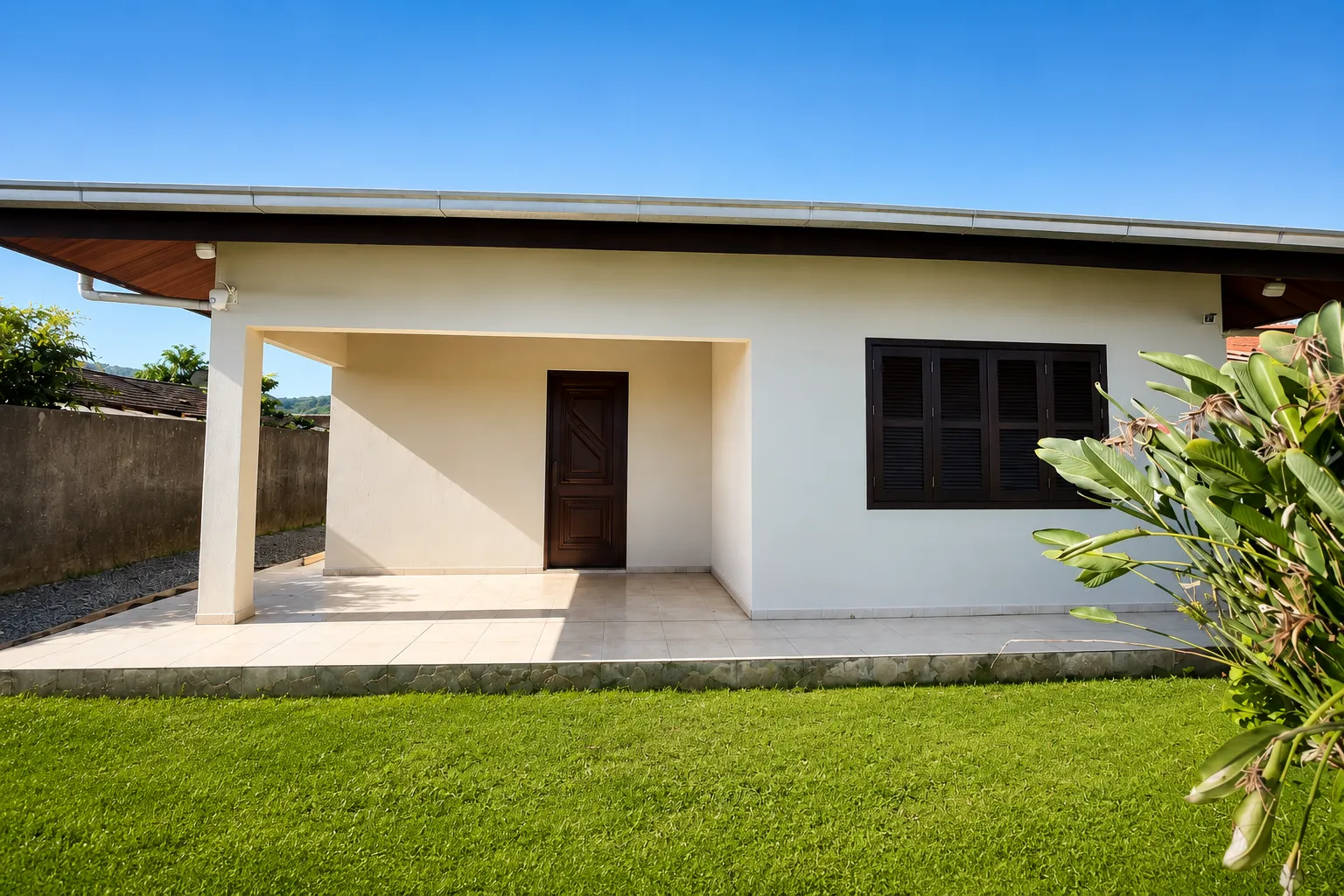Casa para alugar com 3 quartos e 2 suítes, 2 vagas, 450m² no Estrada das Areias, Indaial - foto 1