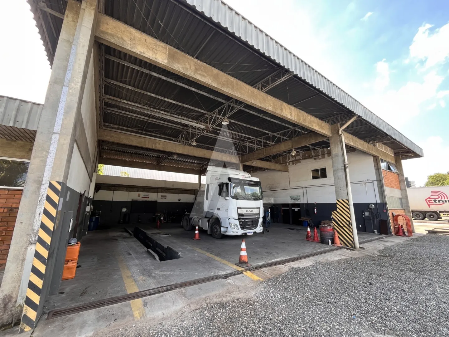 Galpão para alugar, 249m² no Costa e Silva, Joinville - foto 1