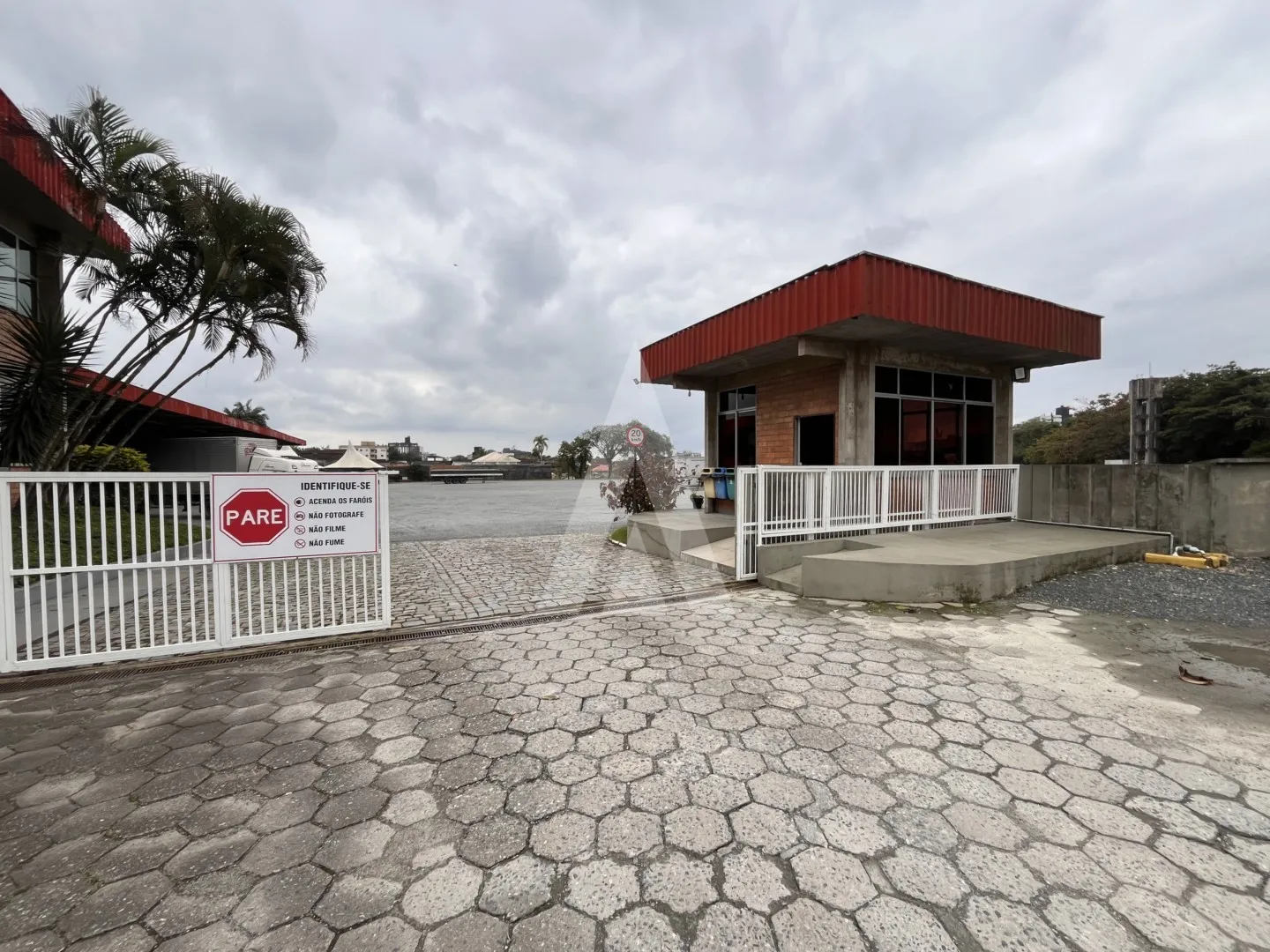 Galpão para alugar, 190m² no Costa e Silva, Joinville - foto 1