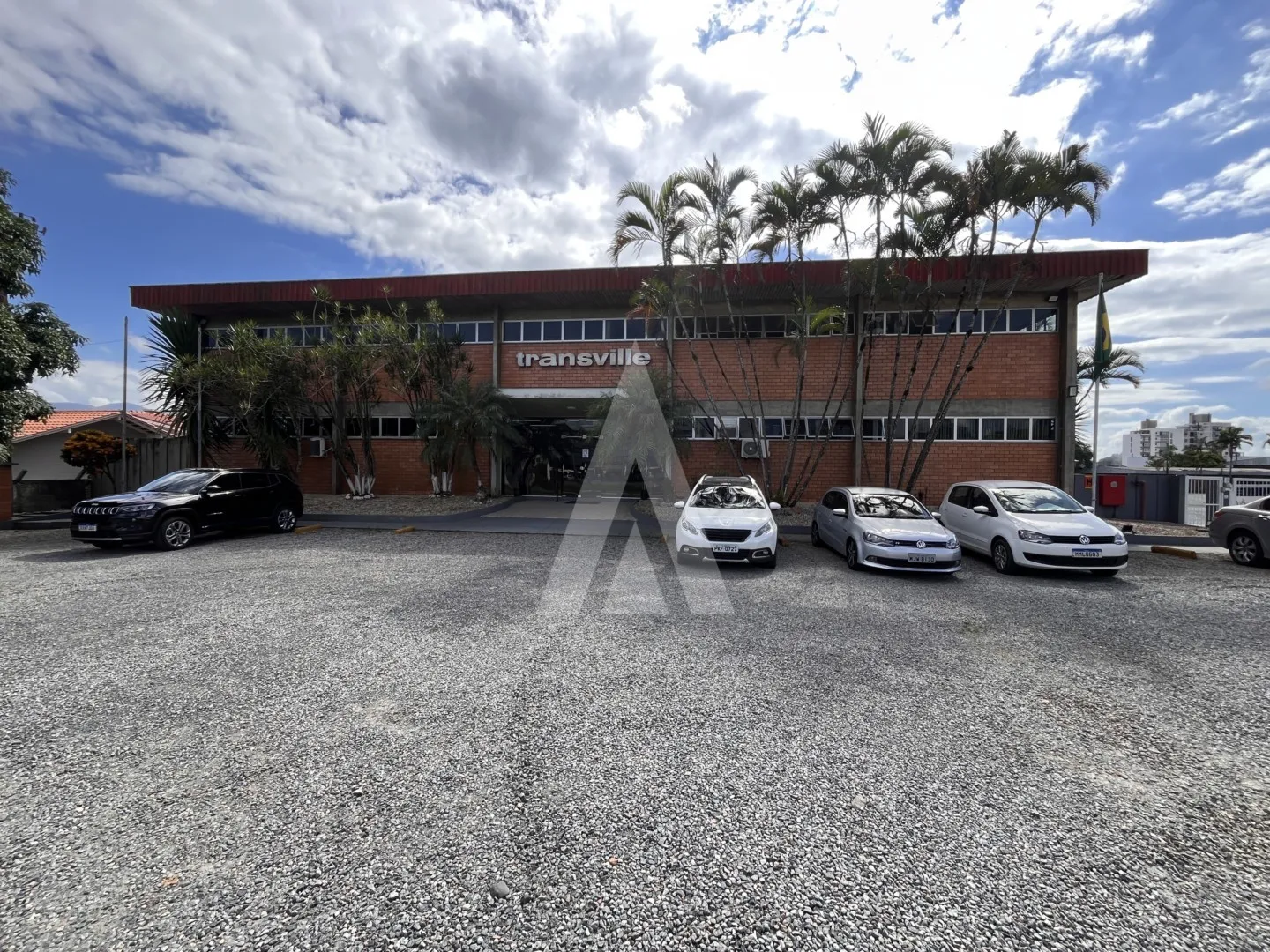 Galpão para alugar, 8 vagas, 673m² no Costa e Silva, Joinville - foto 1