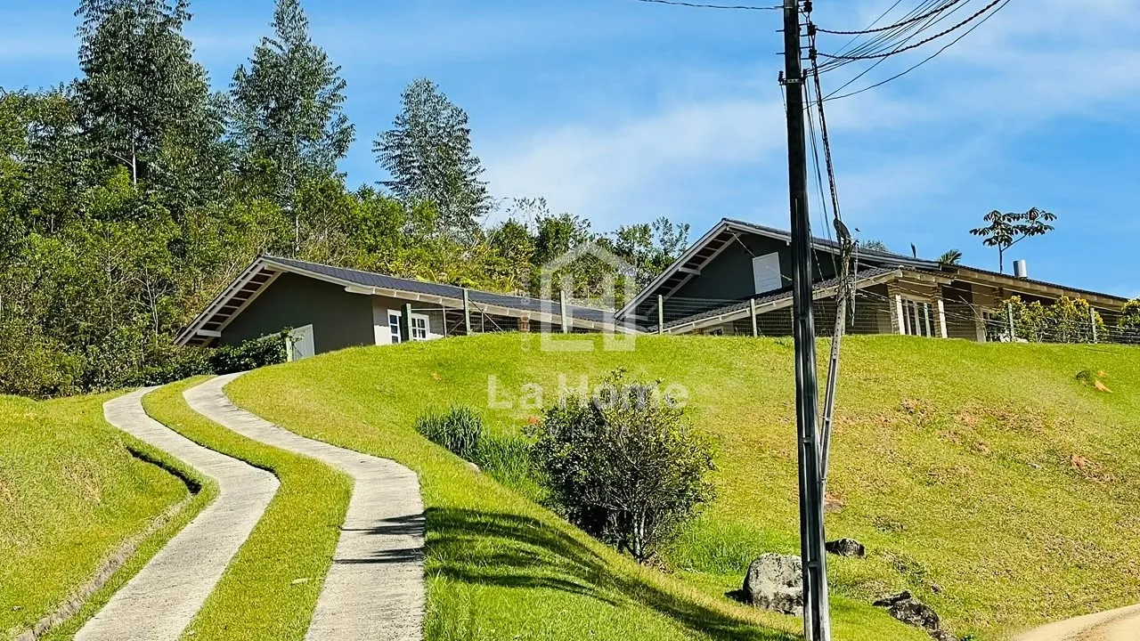 Imóvel Rural à venda com 4 quartos e 2 suítes, 2 vagas, 120000m² no Vila Itoupava, Blumenau - foto 1