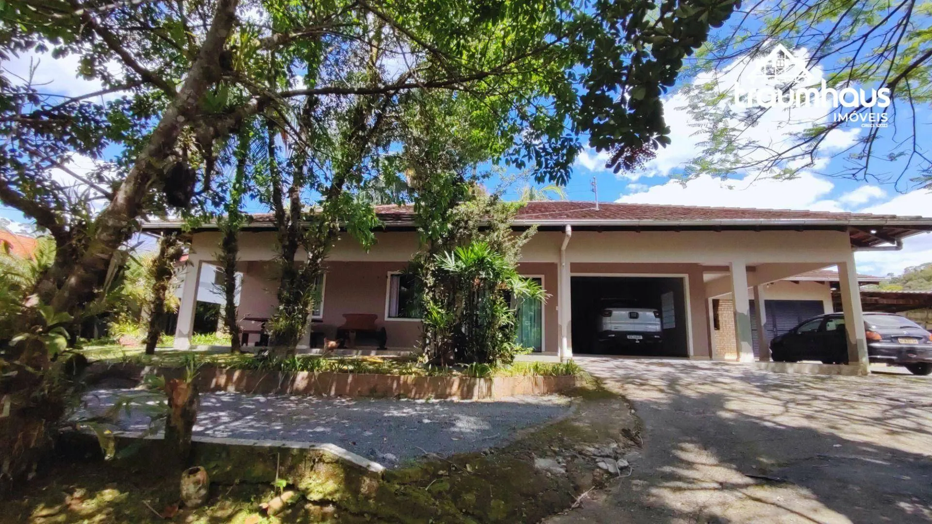 Casa à venda com 3 quartos, 2 vagas, 165575m² no Fidelis, Blumenau - foto 1