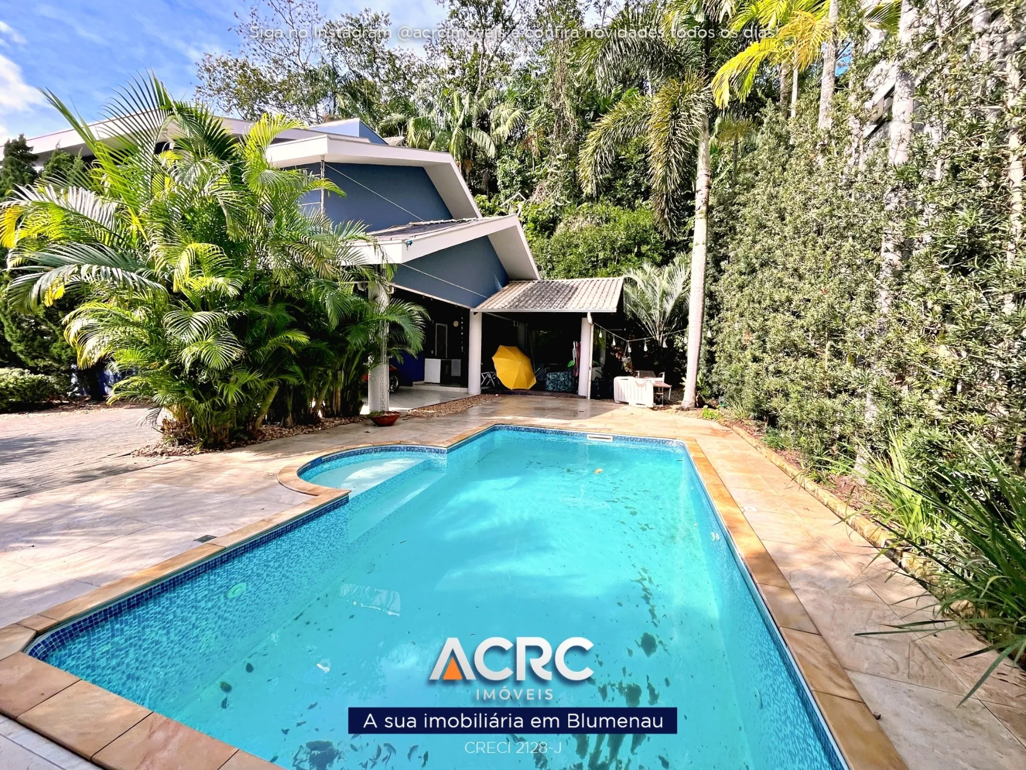 Casa para alugar com 3 quartos e 1 suíte, 2 vagas, 350m² no Salto Weissbach, Blumenau - foto 1