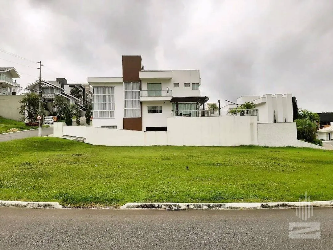 Amplo Terreno Residencial à Venda no Condominio Fechado Golden Park em Blumenau - foto 1