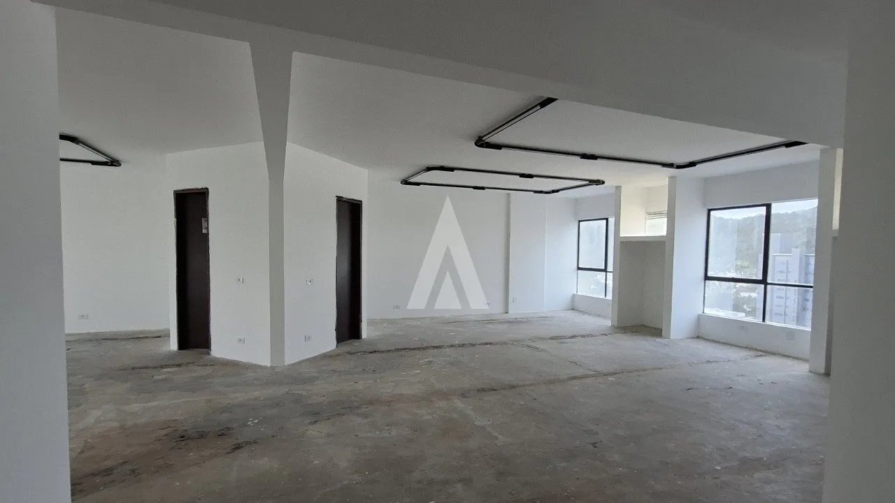 Sala/Escritório à venda, 1 vaga, 100m² na região do bairro Centro, próximo à Rua do Príncipe, Joinville — foto 2
