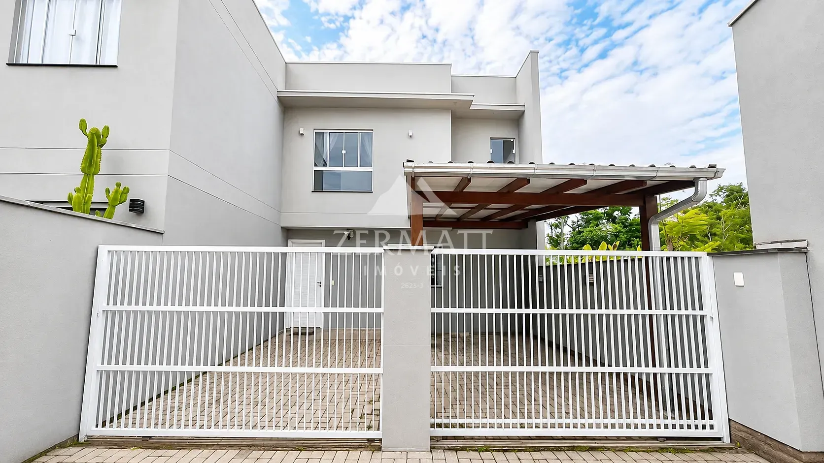 Casa à venda com 2 quartos e 2 suítes, 22 vagas, 76m² no Escola Agrícola, Blumenau - foto 1