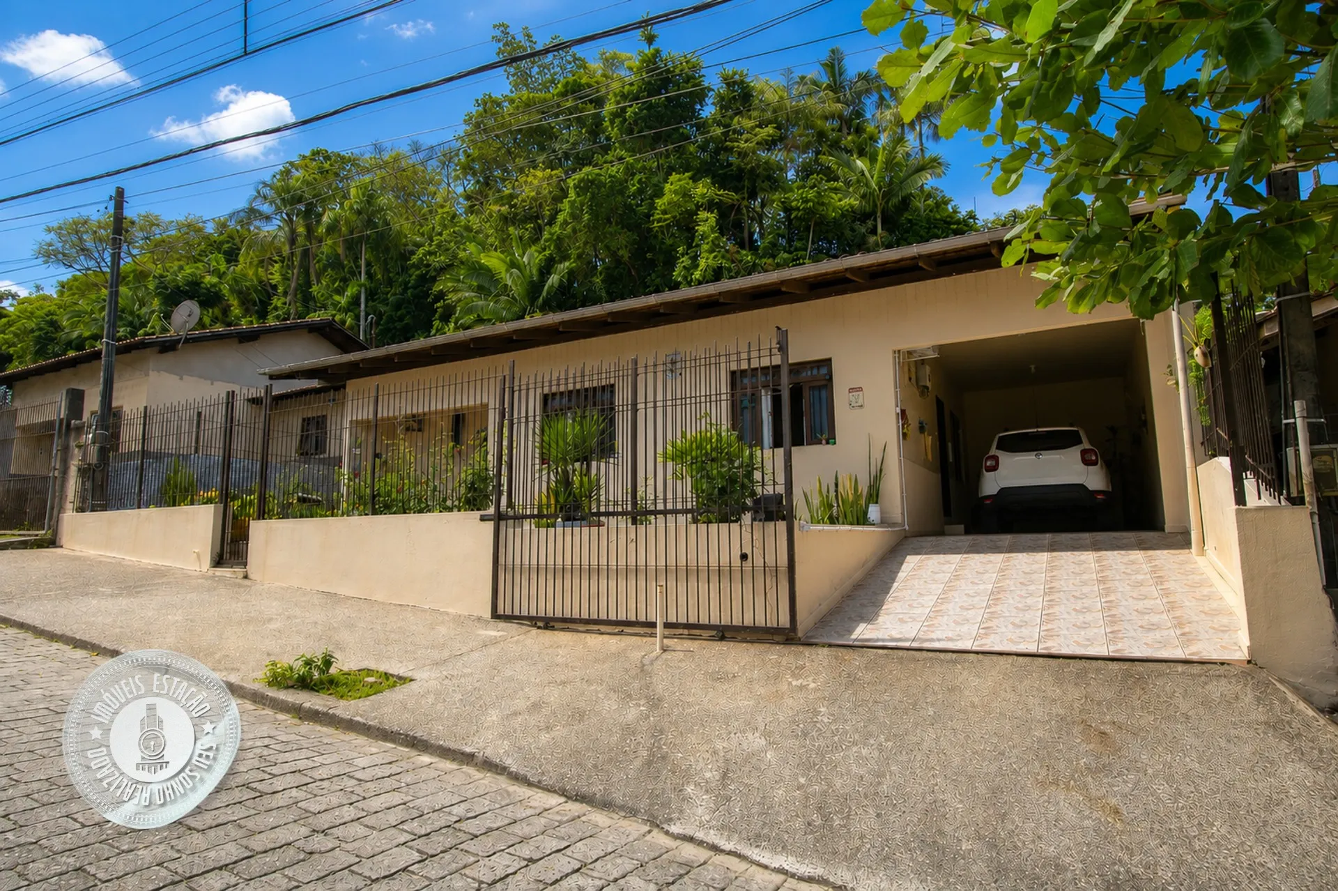 Casa à venda com 3 quartos, 2 vagas, 450m² no Fortaleza Alta, Blumenau - foto 1