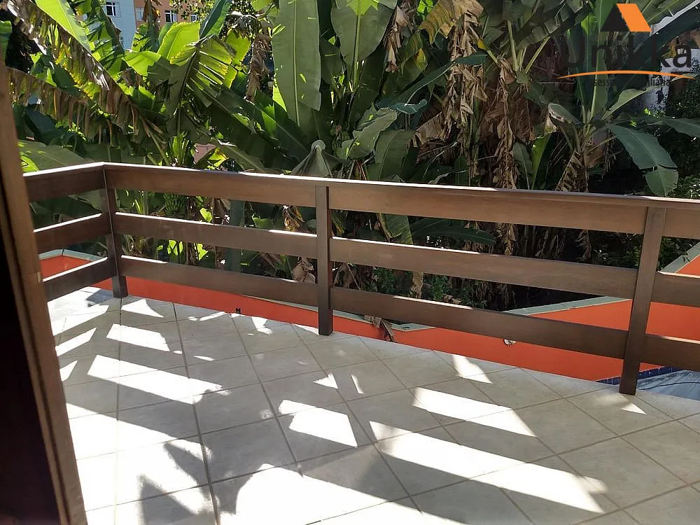 Ampla Residência à Venda em Blumenau - Garcia — foto 6