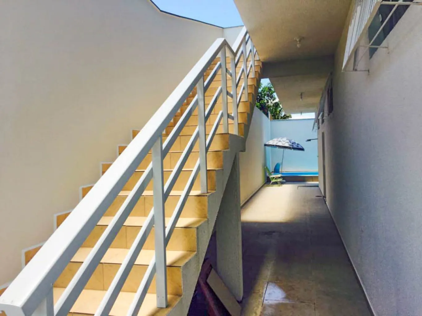 Excelente prédio com 3 apartamentos e uma sala comercial (Cód. 8751); — foto 6