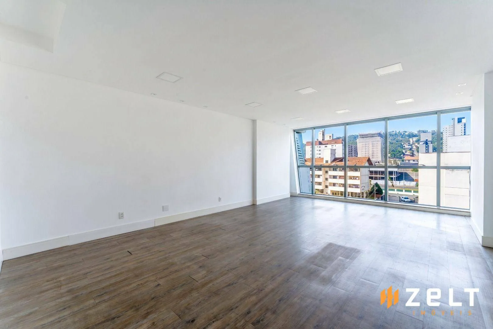 Sala/Escritório à venda, 1 vaga, 44m² no Velha, Blumenau - foto 1