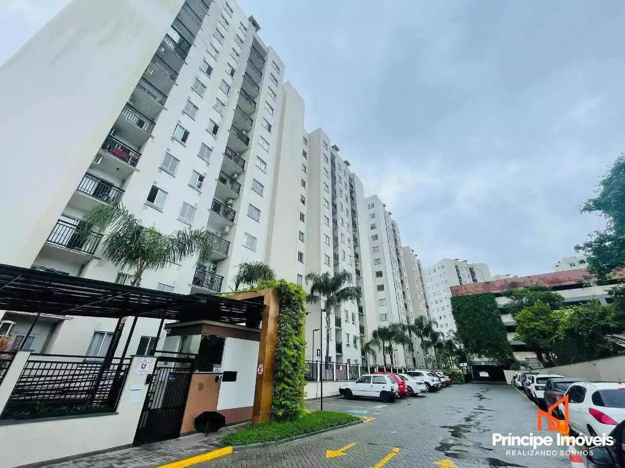 Apartamento à venda com 2 quartos, 1 vaga, 52m² no Bucarein, Joinville - foto 1