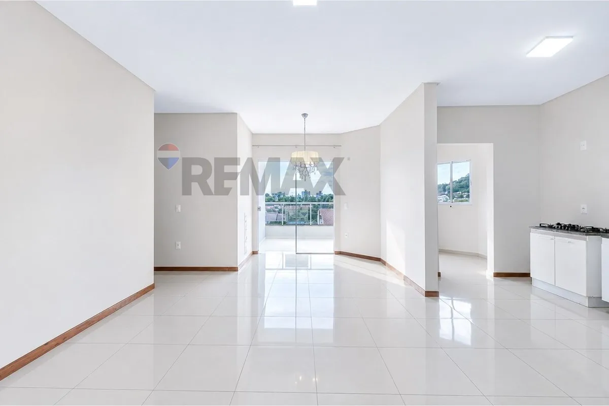 Apartamento à venda com 3 quartos e 1 suíte, 2 vagas, 97m² na região do bairro Estados, próximo à Rua Marechal Floriano Peixoto, Indaial — foto 2