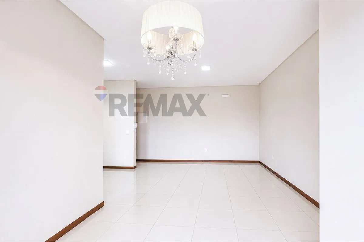 Apartamento à venda com 3 quartos e 1 suíte, 2 vagas, 97m² na região do bairro Estados, próximo à Rua Marechal Floriano Peixoto, Indaial — foto 3