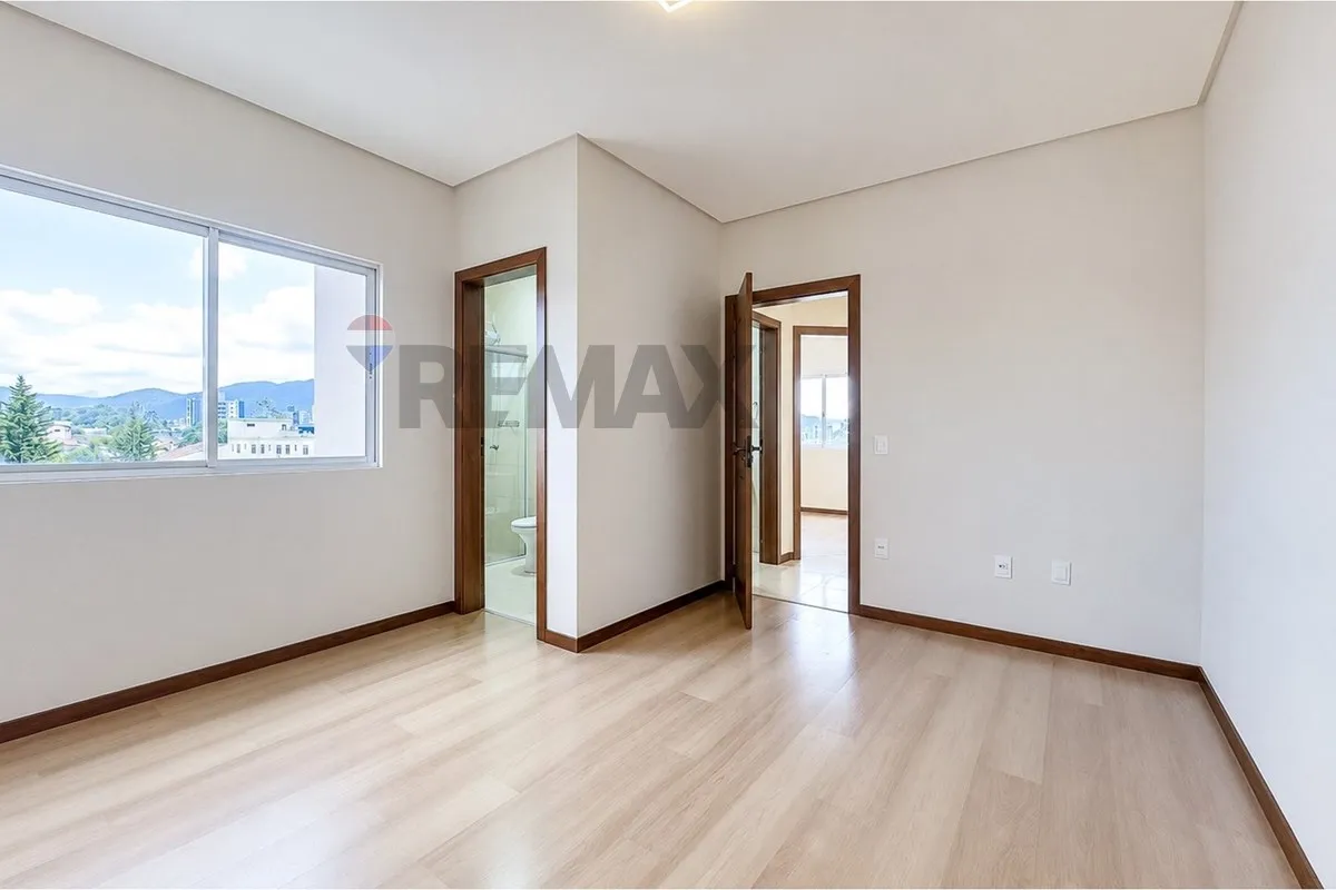 Apartamento à venda com 3 quartos e 1 suíte, 2 vagas, 97m² na região do bairro Estados, próximo à Rua Marechal Floriano Peixoto, Indaial — foto 7
