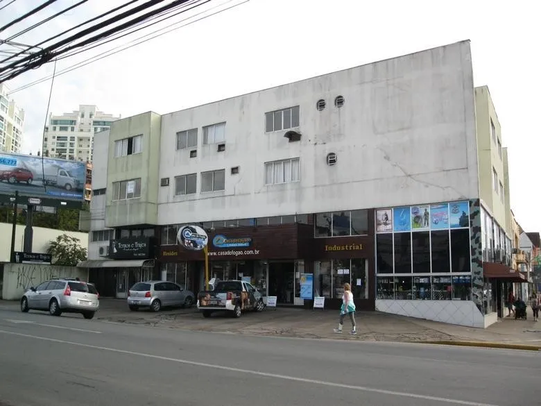 IMÓVEL COMERCIAL no CENTRO com 0 quartos para VENDA, 1831 m - foto 1