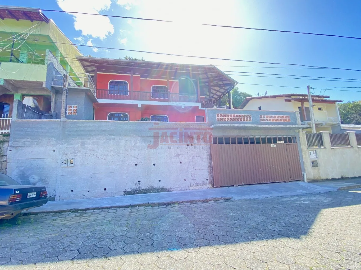 Casa de Alvenaria com Kitnet no Bairro Fortaleza. — foto 4