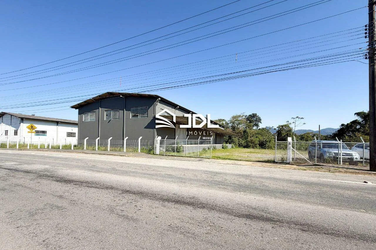 Galpão à venda, 626m² em Indaial - foto 1