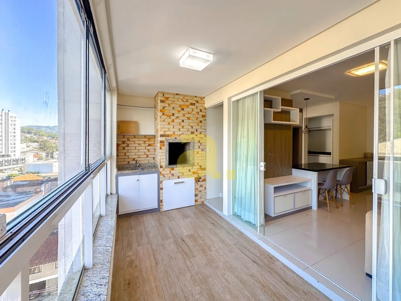Apartamento à venda com 2 quartos e 1 suíte, 1 vaga, 78m² no Centro, Blumenau - foto 1