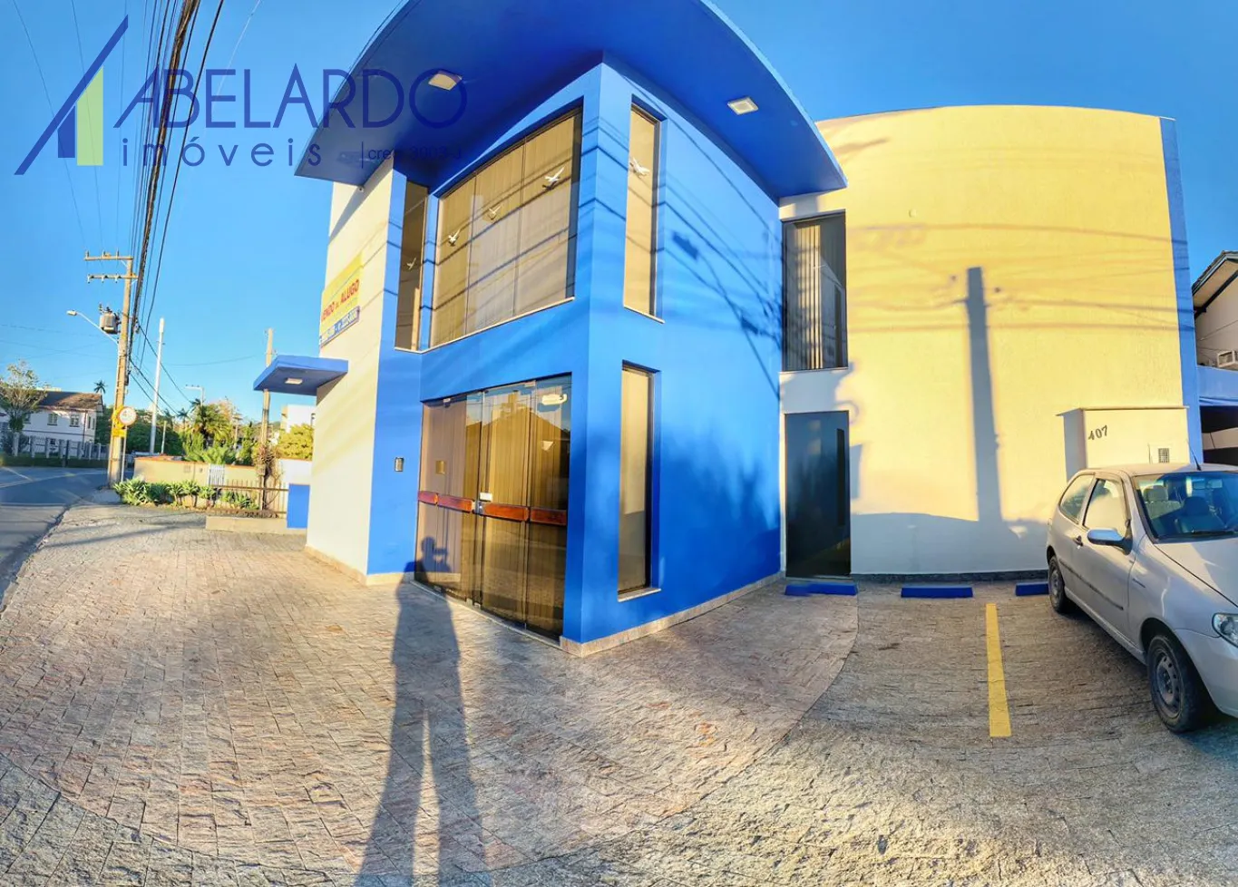 ABELARDO IMÓVEIS - IMÓVEL COMERCIAL - VELHA.Terreno com 360,23m, área construída cerca de 378m, com dois pisos: recepção, 1 sala de reunião, 10 salas com várias estações de trabalho, 6 banheiros, cozinha, varandão. - foto 1