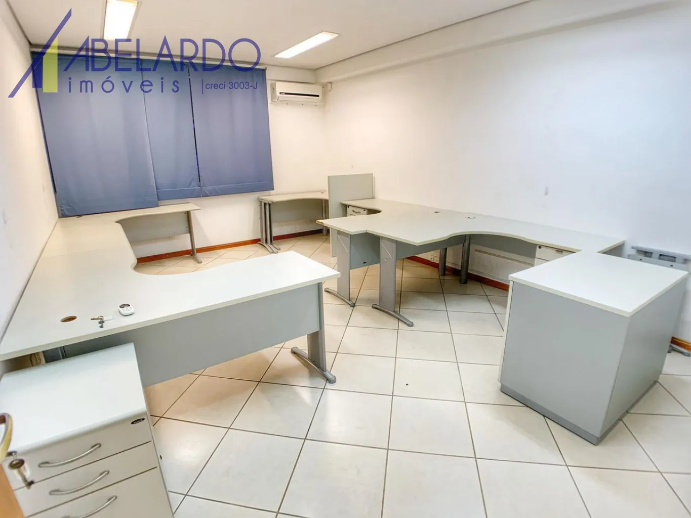 ABELARDO IMÓVEIS - IMÓVEL COMERCIAL - VELHA.Terreno com 360,23m, área construída cerca de 378m, com dois pisos: recepção, 1 sala de reunião, 10 salas com várias estações de trabalho, 6 banheiros, cozinha, varandão. — foto 7