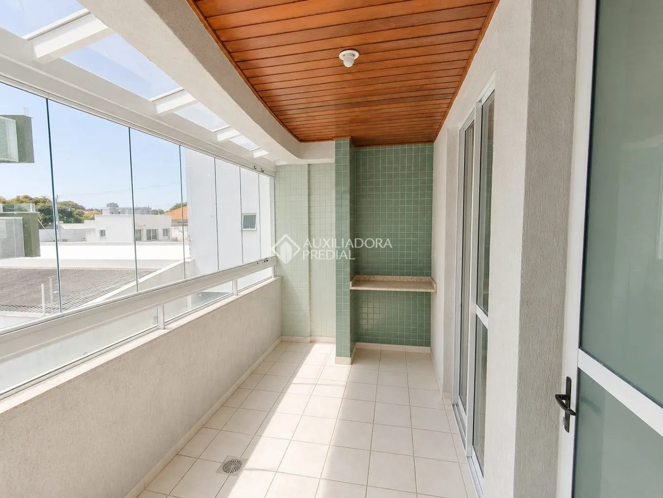Apartamento à venda com 2 quartos e 1 suíte, 1 vaga, 104m² no Bom Abrigo, Florianópolis - foto 1