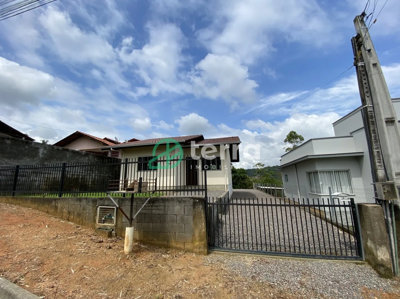 Casa para alugar com 2 quartos, 1 vaga, 58m² no Estrada das Areias, Indaial - foto 1