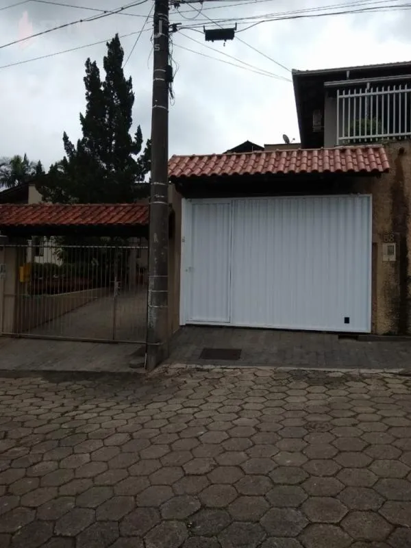 Vende-se excelente casa semi-mobiliada no Tribess, 2 pavimentos, com 150,00m, contendo 5 dormitórios, sendo 1 suíte. — foto 3