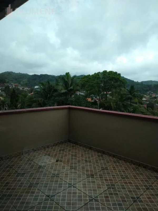 Vende-se excelente casa semi-mobiliada no Tribess, 2 pavimentos, com 150,00m, contendo 5 dormitórios, sendo 1 suíte. — foto 5